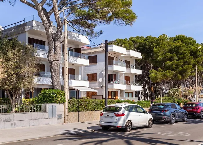 Apartment Londres 30 *